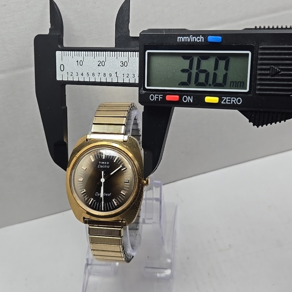 Mens Vintage 70’s Timex Dynabeat Electric Watch Gold Tone New Battery - Picture 4 of 12